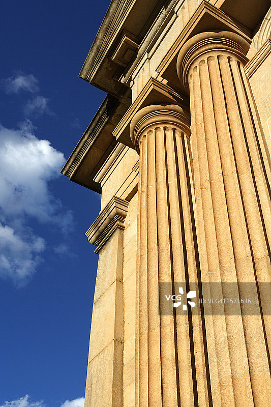 城市柱子图片素材