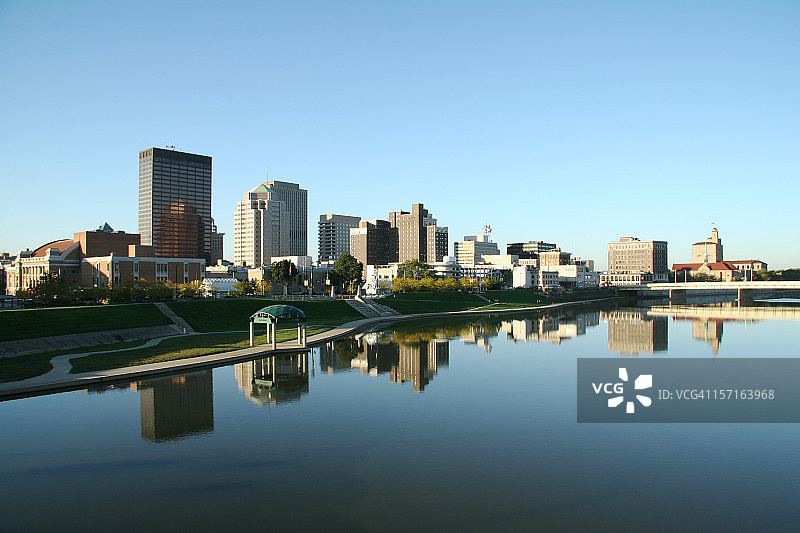 代顿清晨城市天际线图片素材