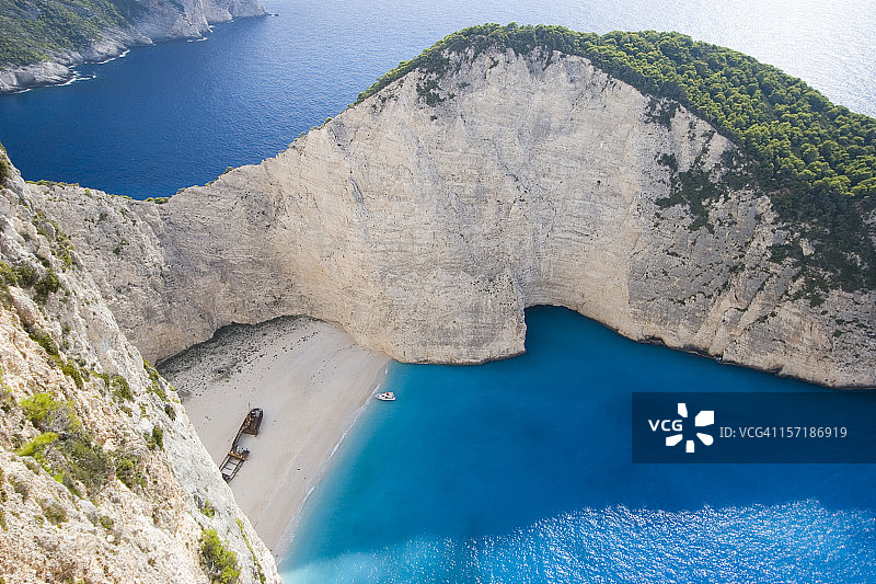 沉船海滩图片素材