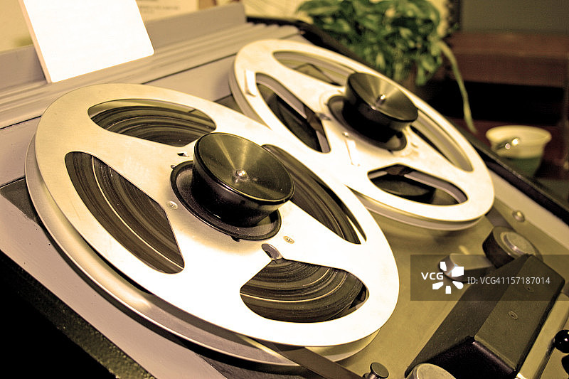 棕褐色调磁带盘图片素材