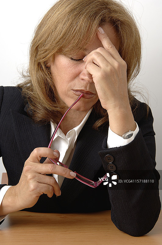 感到痛苦的商人图片素材