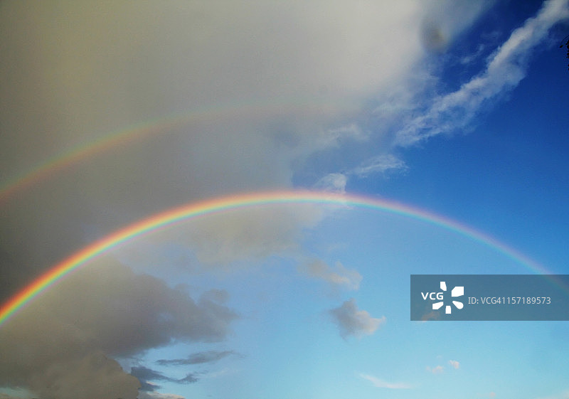 双彩虹白云蓝天图片素材