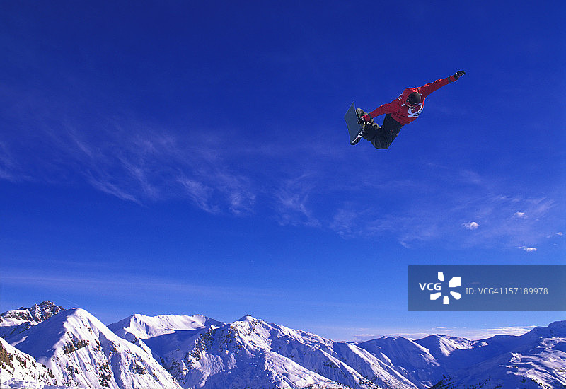 阿尔卑斯山单板滑雪图片素材