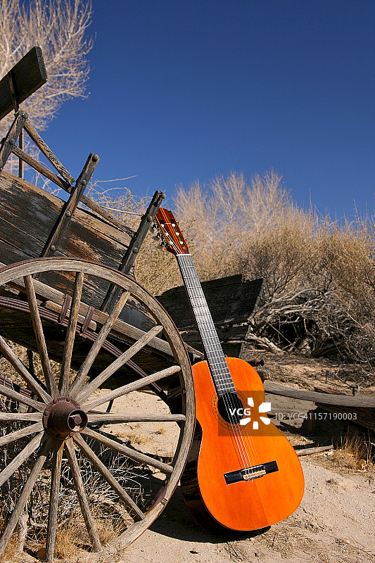 马车轮吉他 2图片素材