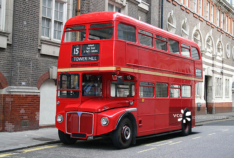 红色伦敦双层巴士图片素材