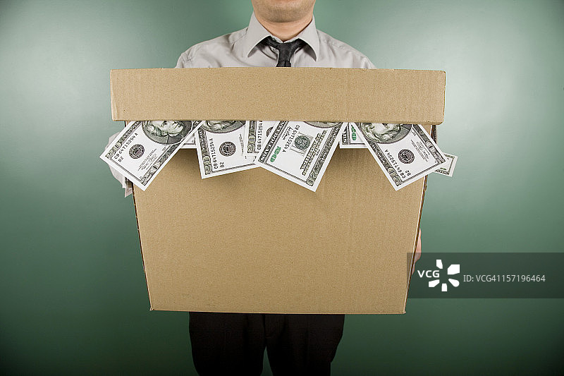 手持美元图片素材