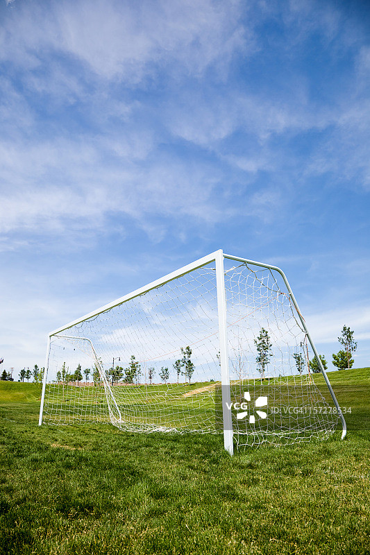 足球球门和蓝天图片素材