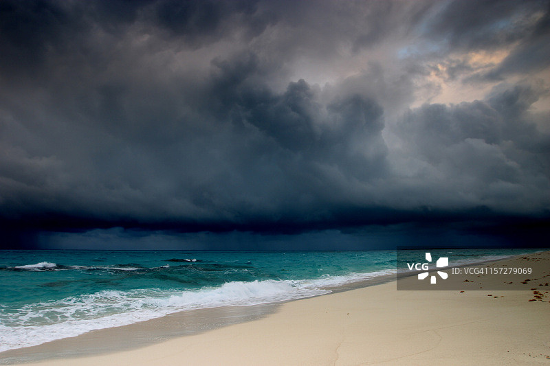 海上风暴图片素材