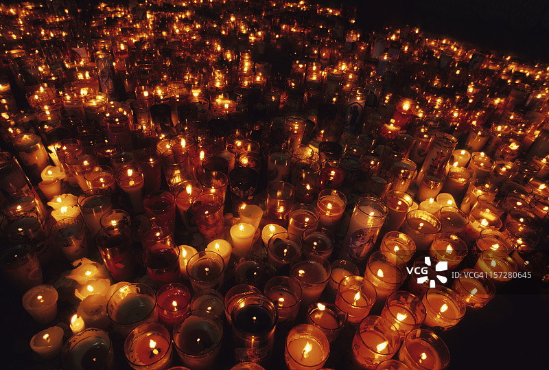 烛光之海图片素材