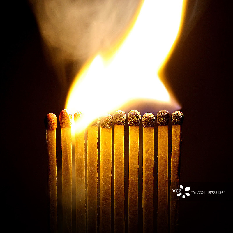 燃烧的火柴 v.1图片素材