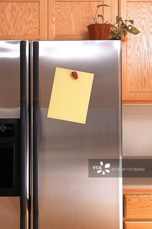冰箱门上的便签图片素材