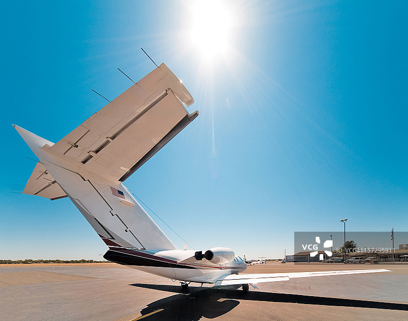 正午高翼图片素材