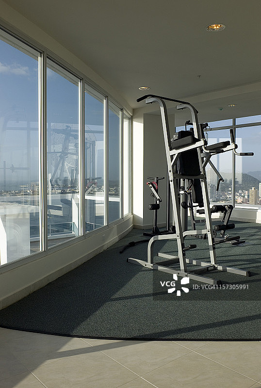 公寓健身房图片素材