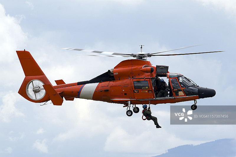 海岸警卫队救援直升机图片素材