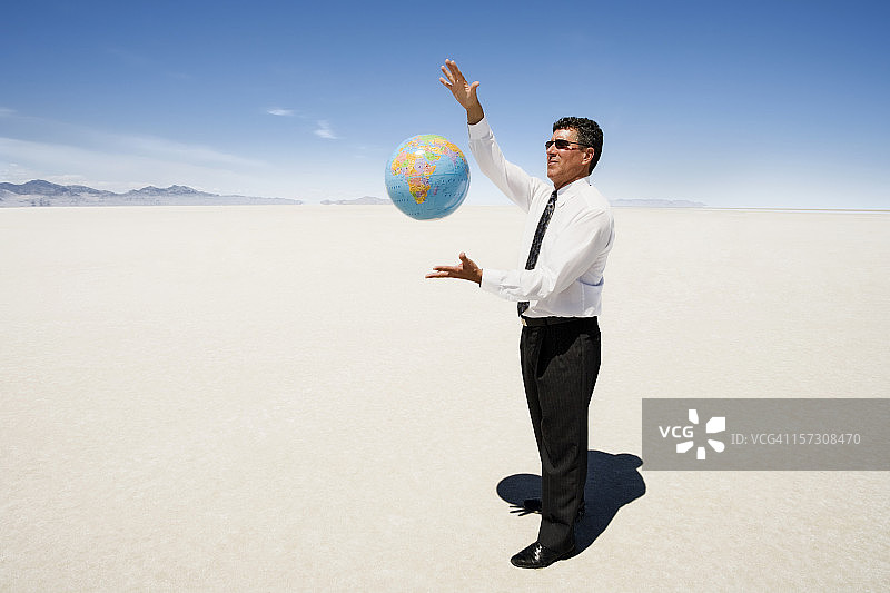 掌控世界图片素材