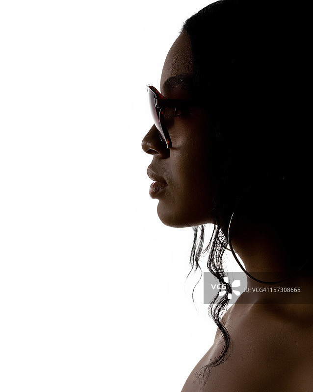 侧面轮廓的女人图片素材