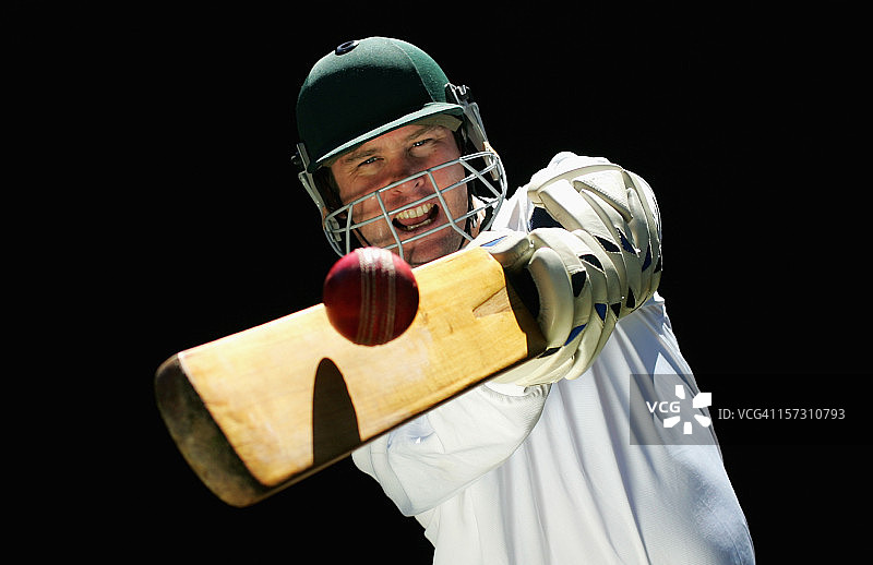 板球运动员击球图片素材