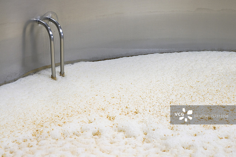 啤酒厂生产场景图片素材