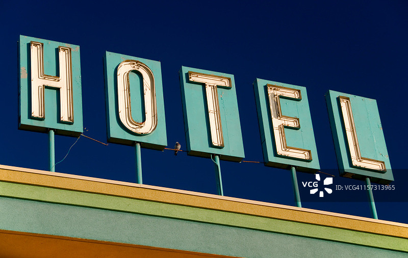 饱和的Grunge风格酒店标志图片素材