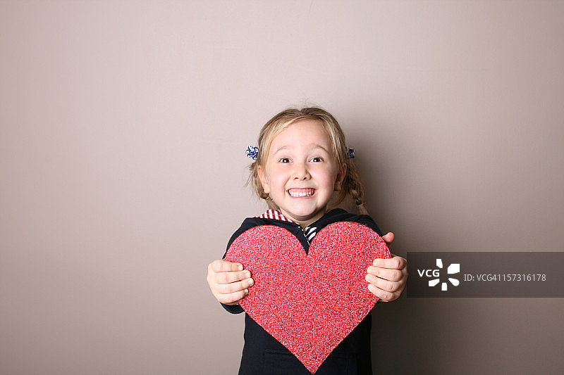 奉献我的爱图片素材