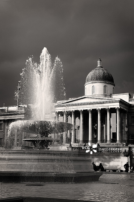 英国伦敦特拉法加广场国家美术馆图片素材