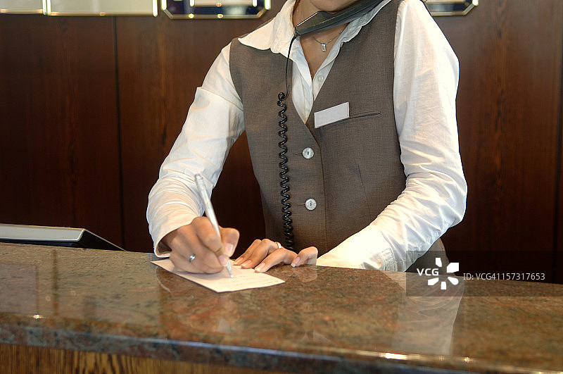 女搬运工图片素材