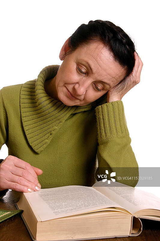 读一本书图片素材