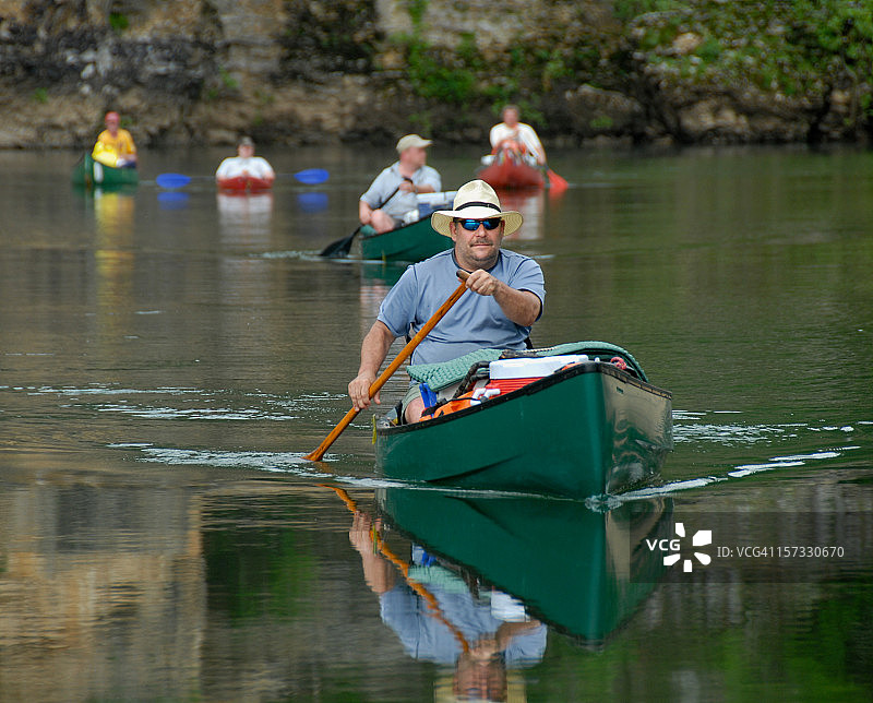 铅制独木舟图片素材
