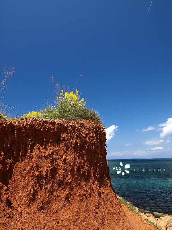 美丽的红色悬崖，亚得里亚海海岸线图片素材