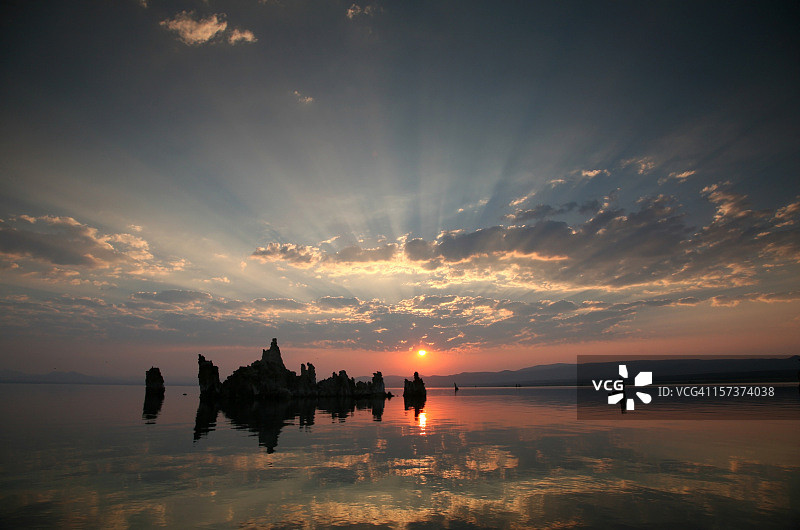 莫诺湖日出图片素材