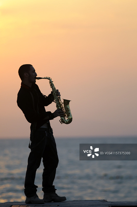 萨克斯管演奏家图片素材