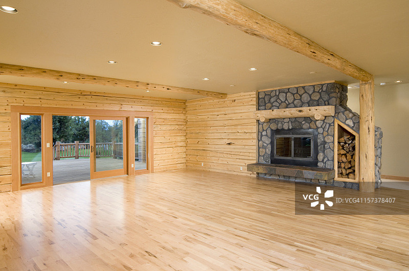 现代原木住宅空旷客厅图片素材