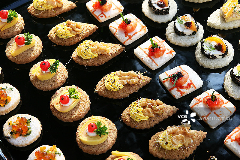 新鲜开胃小吃拼盘图片素材