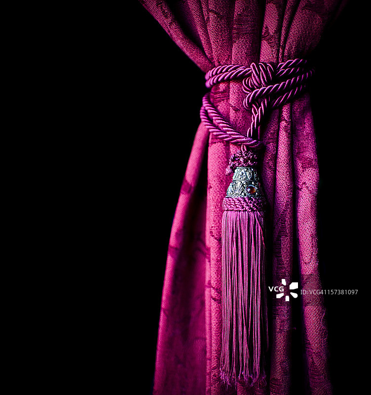 紫色窗帘图片素材