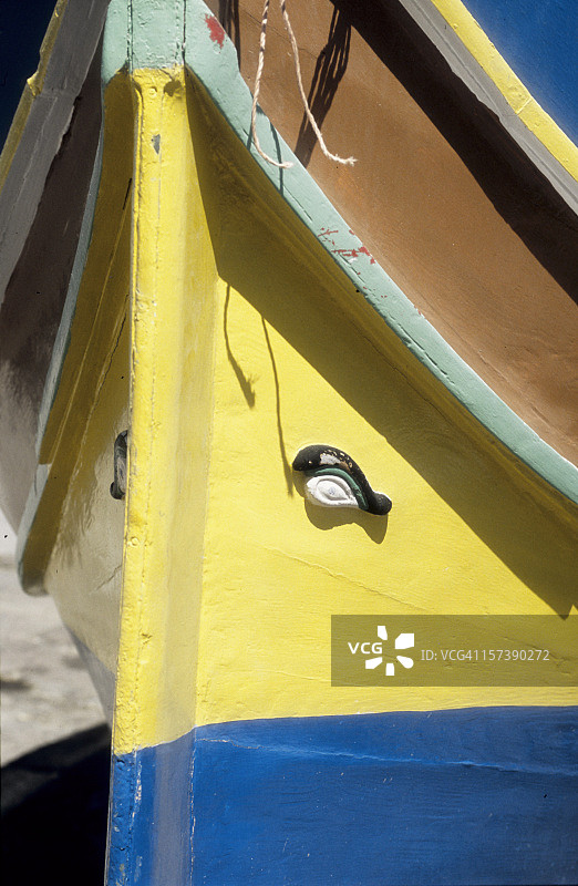 卢佐船：马耳他传统船只图片素材