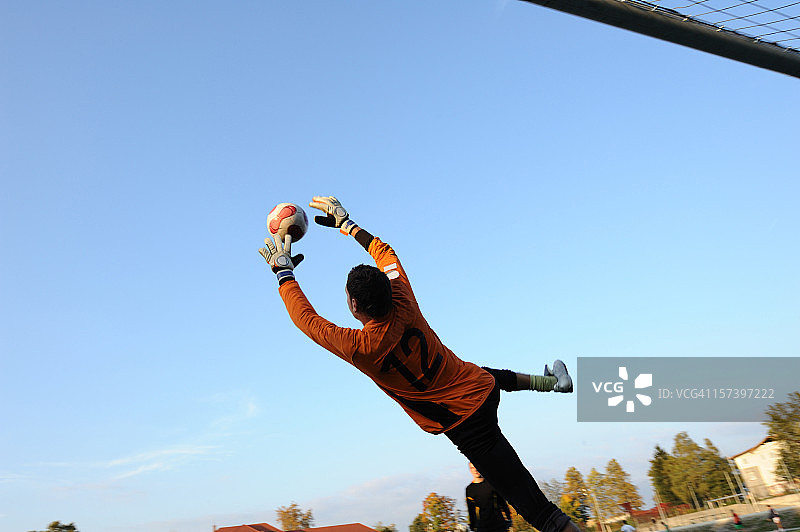 行动中的守门员图片素材