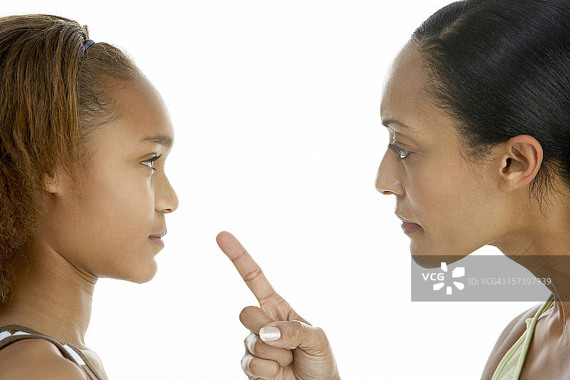 母亲训斥十几岁的女儿图片素材