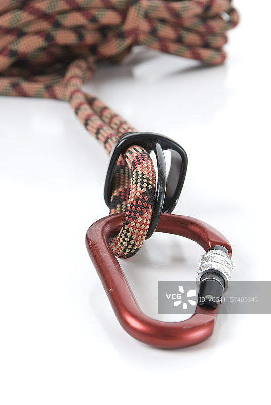 攀岩用的登山扣和绳索图片素材