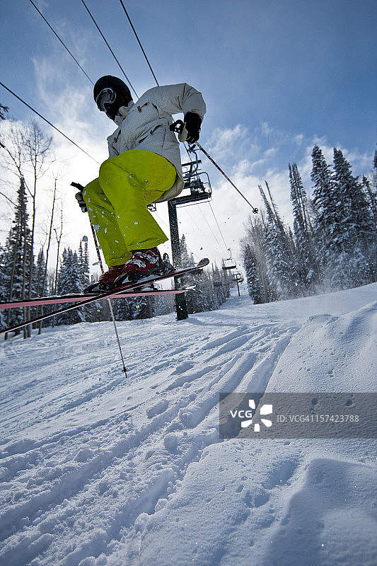 空中滑雪者图片素材