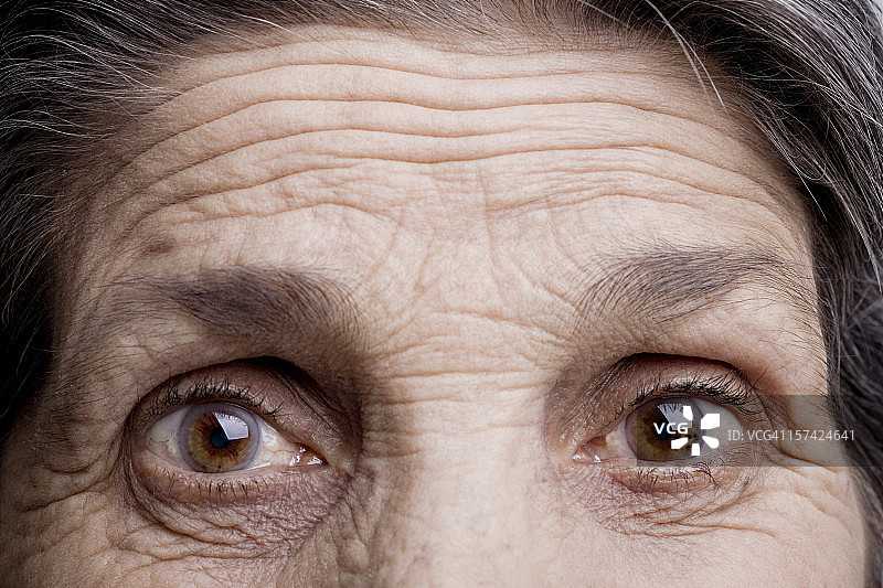 老妇人的眼睛图片素材
