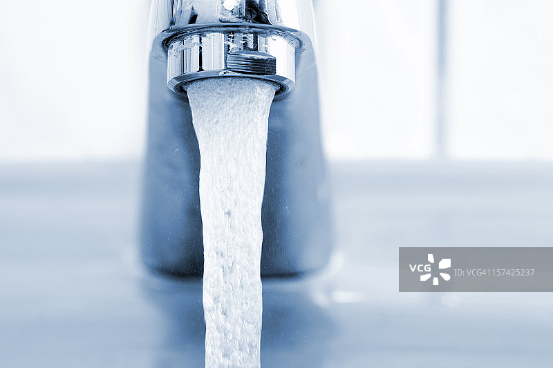 流水的水龙头图片素材