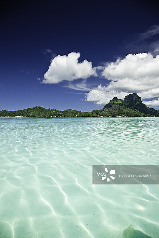 梦幻度假目的地：波拉波拉岛图片素材