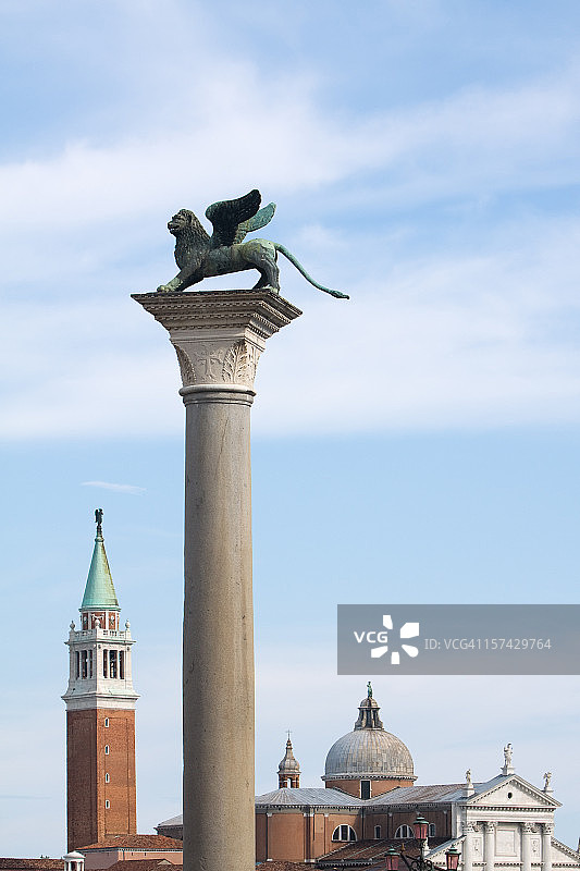 威尼斯圣马可圆柱顶部的狮子图片素材