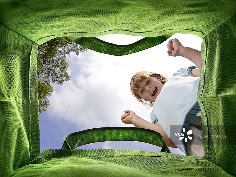 可重复使用的购物袋里的惊喜图片素材