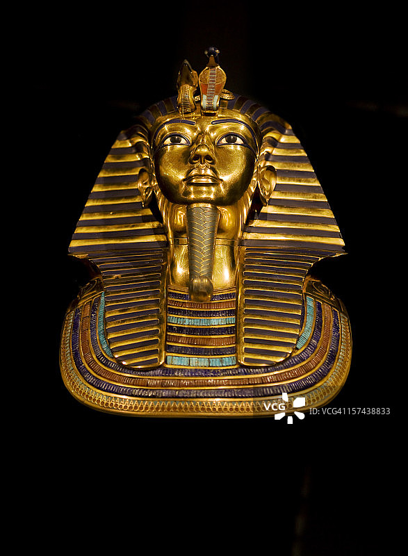 埃及法老图坦卡蒙的金色死亡面具图片素材