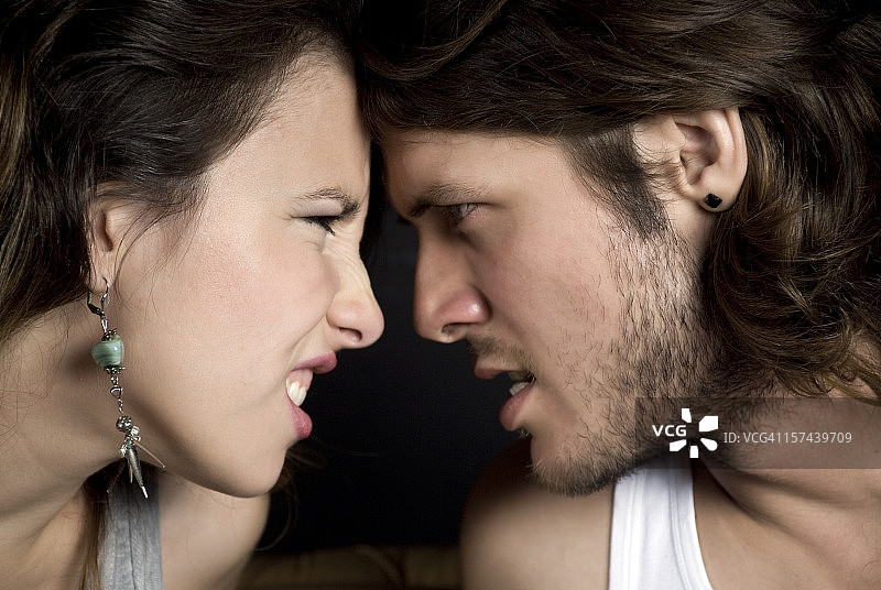 我恨你！图片素材