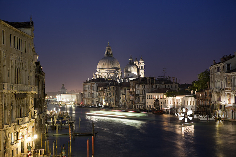 意大利威尼斯大运河夜景图片素材