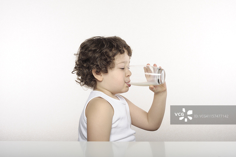 饮用牛奶图片素材