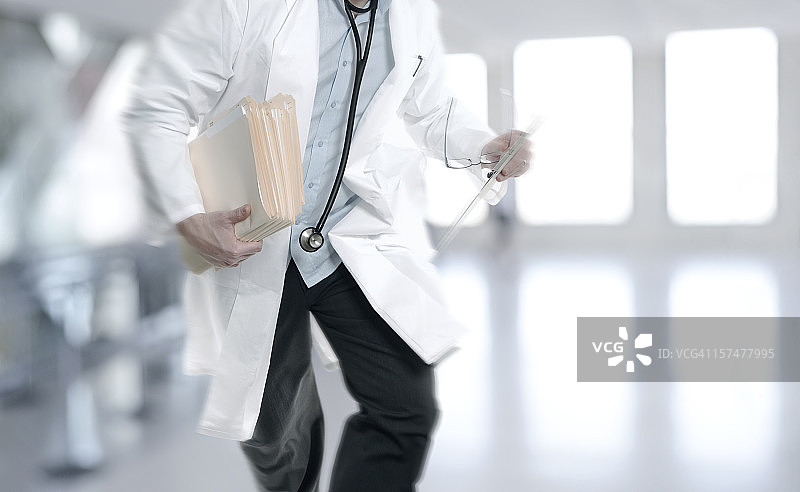 忙碌的医生图片素材