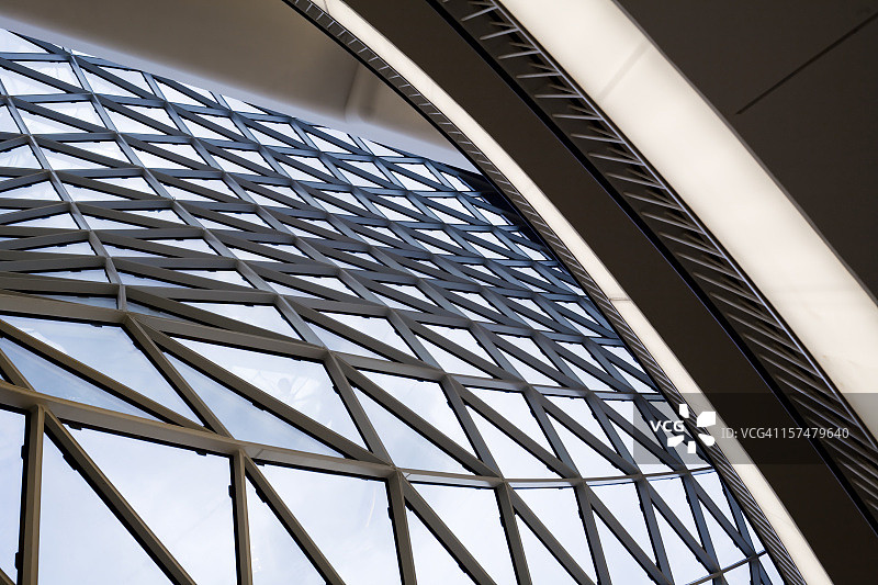 未来感窗户玻璃屋顶建筑图片素材